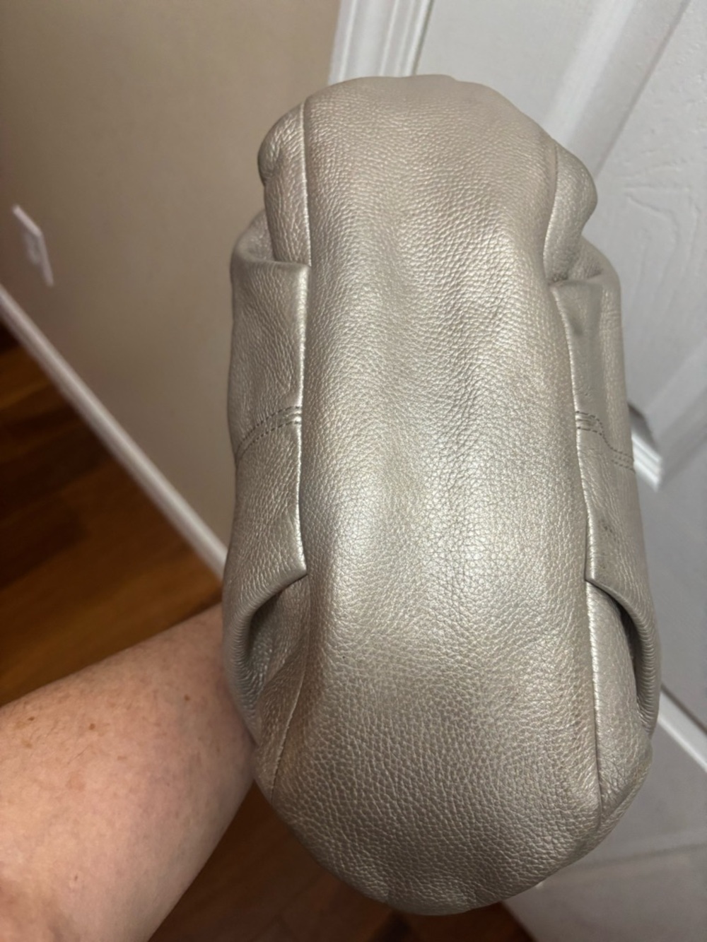 Coach C1120-F15064 24CM Convertible
Metallic Silver Pebbled Leather Hobo in GUC - Picture 9 of 16